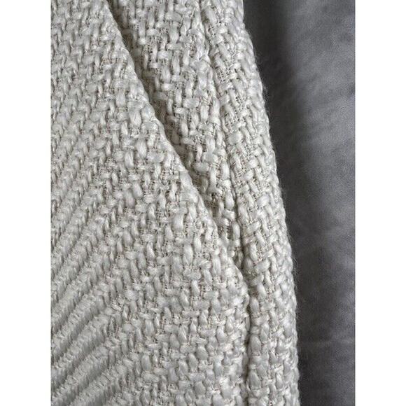 Vero Moda Women's Tweed Mini Skirt. White. NWT Size 4 - Picture 3 of 7